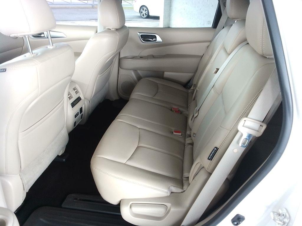 Nissan Pathfinder SL 2WD 2019