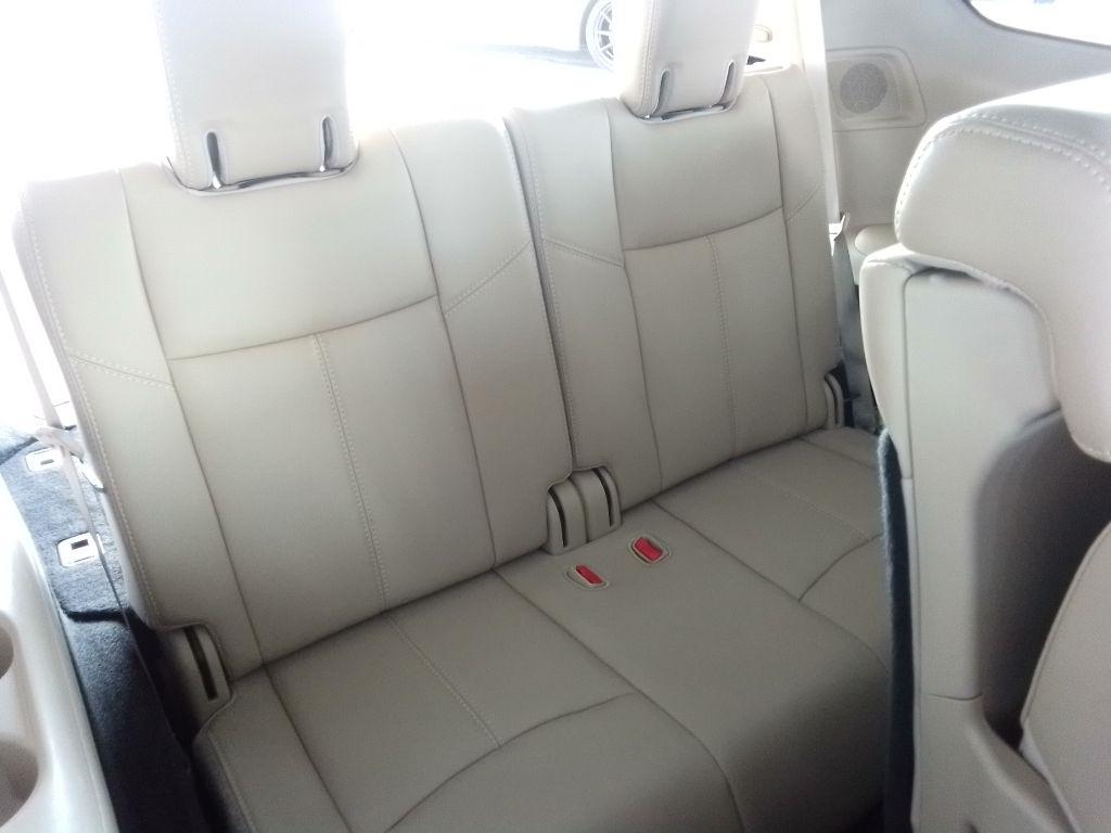 Nissan Pathfinder SL 2WD 2019