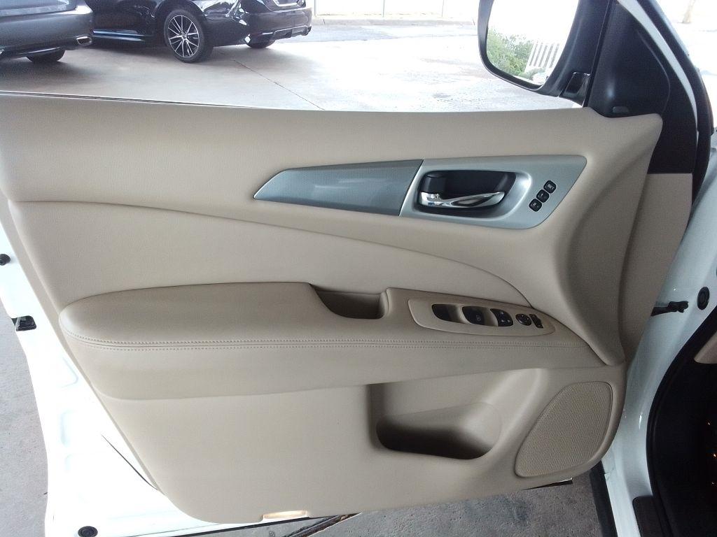 Nissan Pathfinder SL 2WD 2019