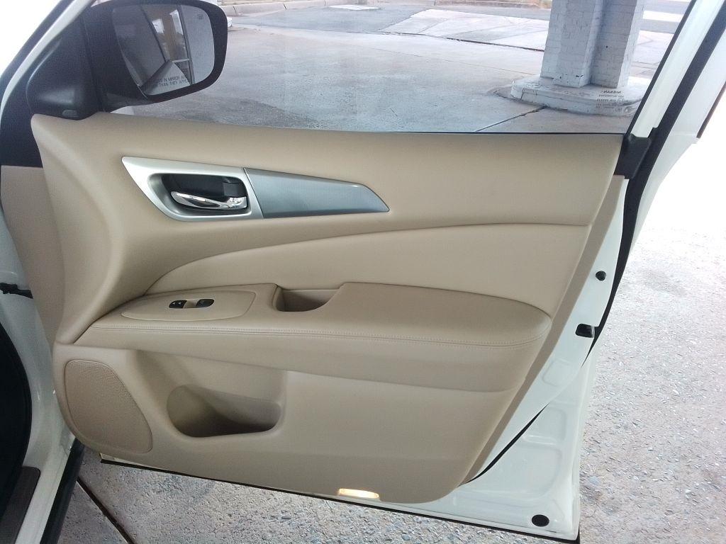 Nissan Pathfinder SL 2WD 2019