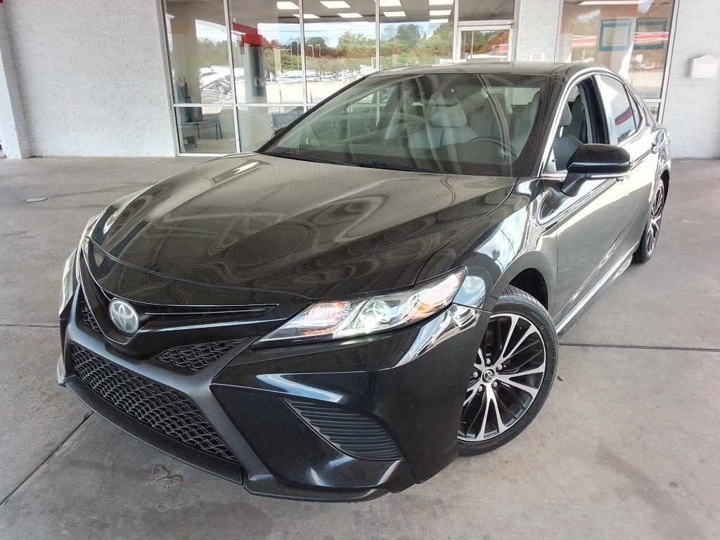 Toyota Camry SE 2018