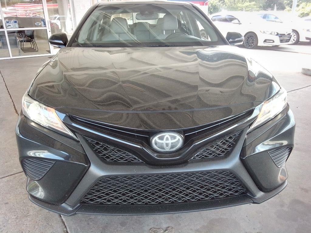 Toyota Camry SE 2018
