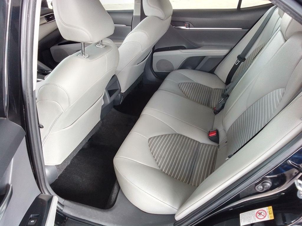 Toyota Camry SE 2018