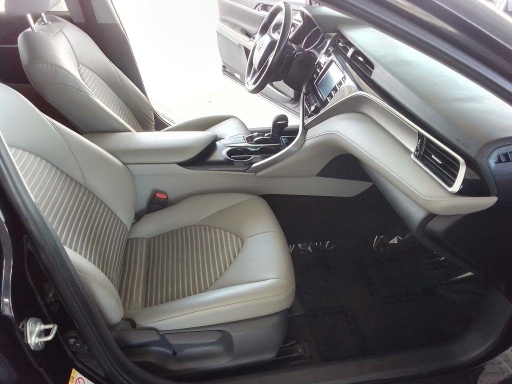 Toyota Camry SE 2018