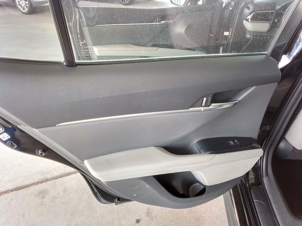 Toyota Camry SE 2018