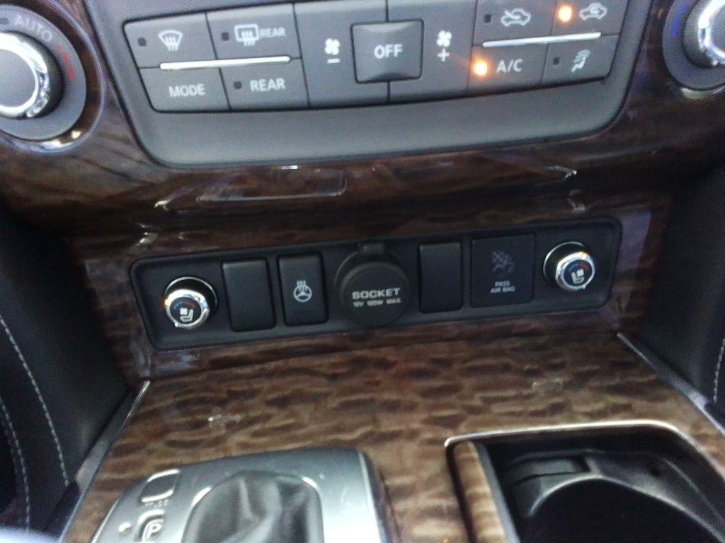 Nissan Armada SV 2WD 2017