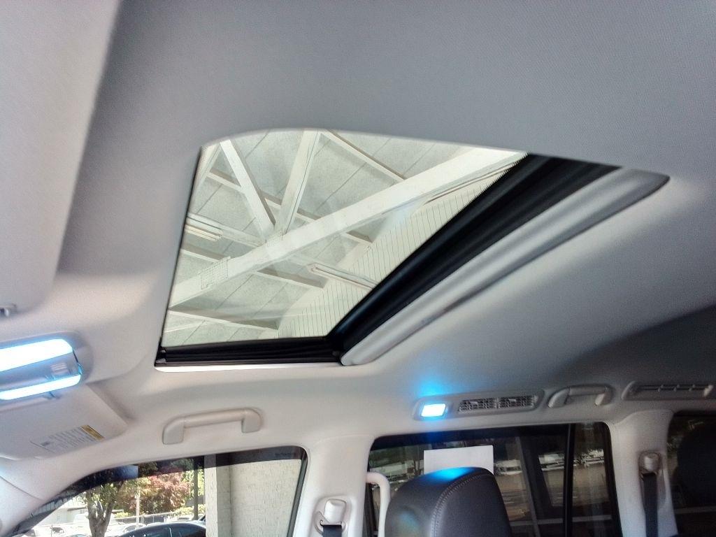 Nissan Armada SV 2WD 2017