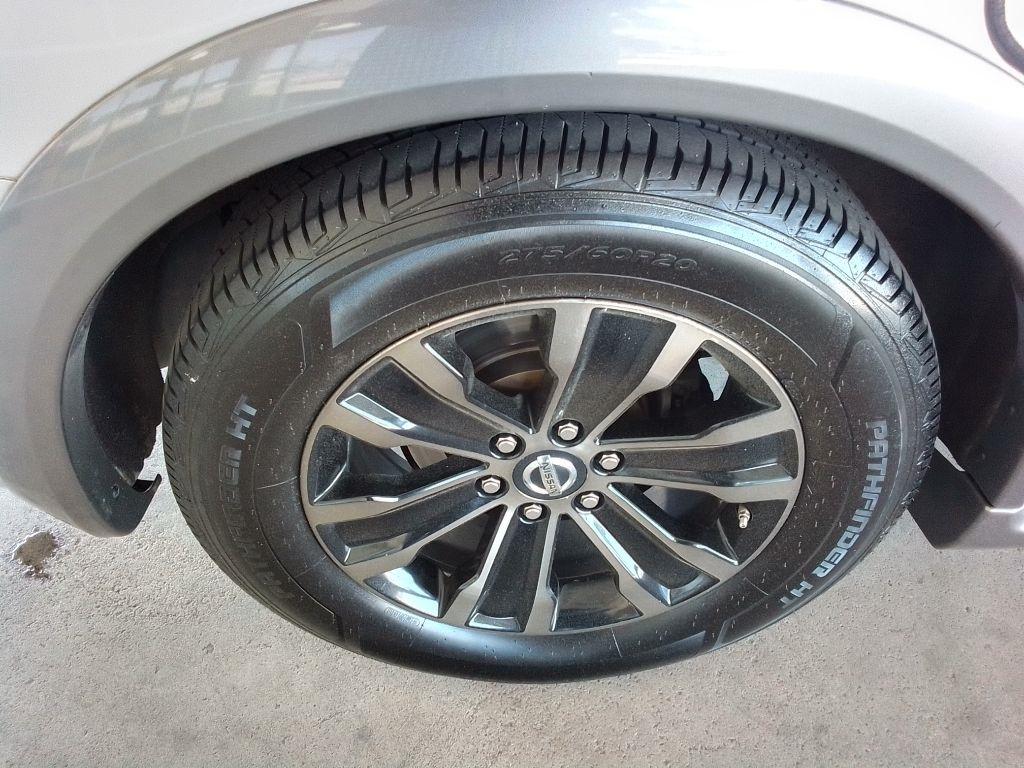 Nissan Armada SV 2WD 2017