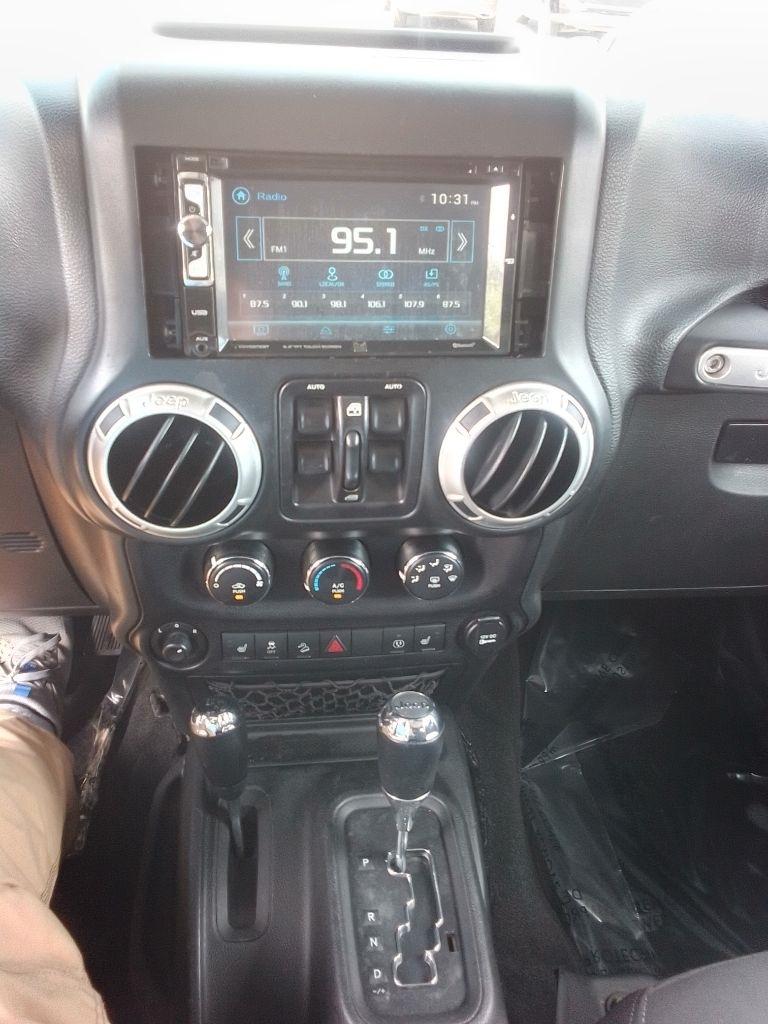 Jeep Wrangler Unlimited Sahara 4WD 2016