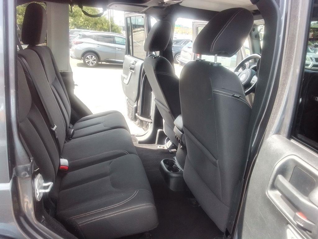 Jeep Wrangler Unlimited Sahara 4WD 2016