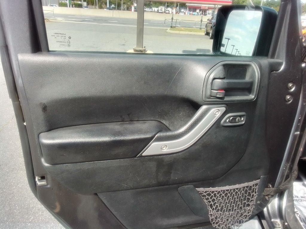 Jeep Wrangler Unlimited Sahara 4WD 2016