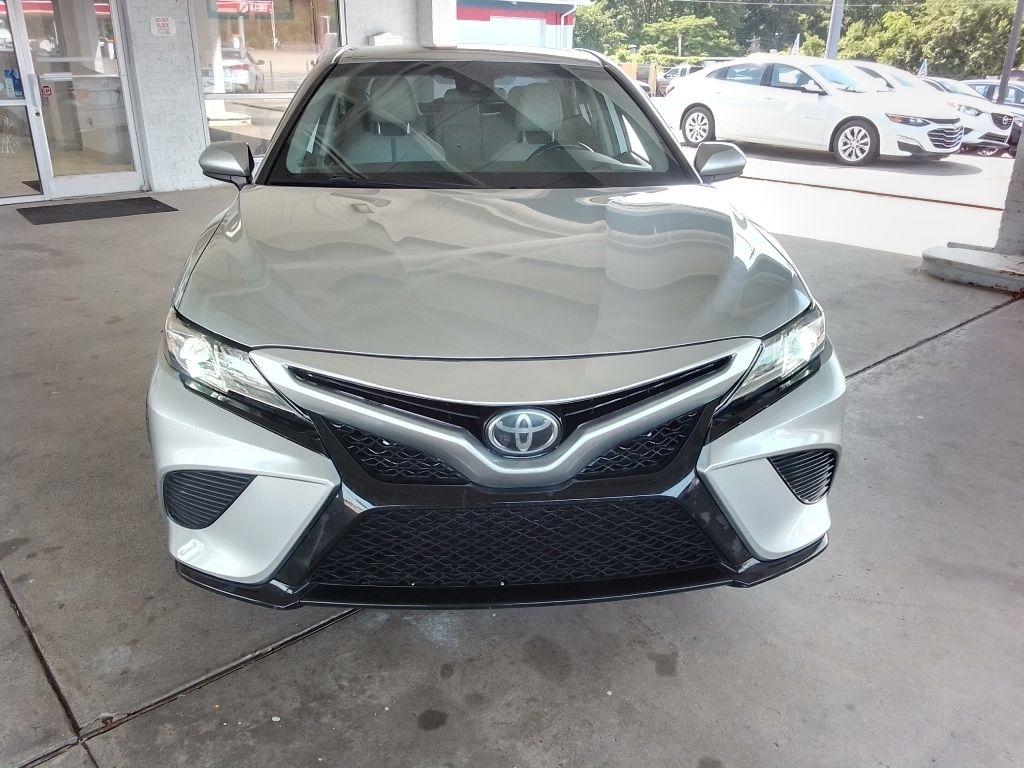 Toyota Camry SE 2019