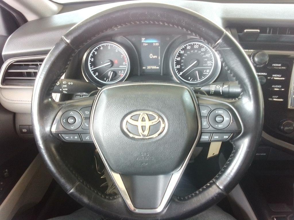 Toyota Camry SE 2019