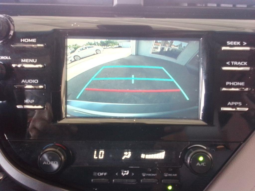 Toyota Camry SE 2019