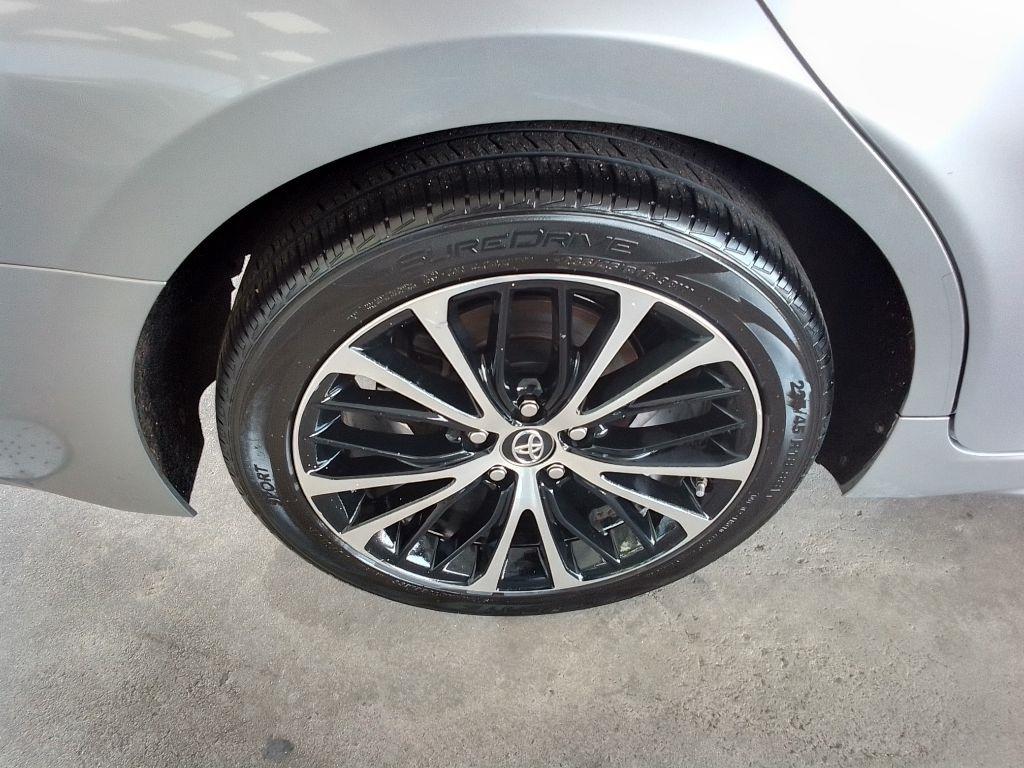 Toyota Camry SE 2019