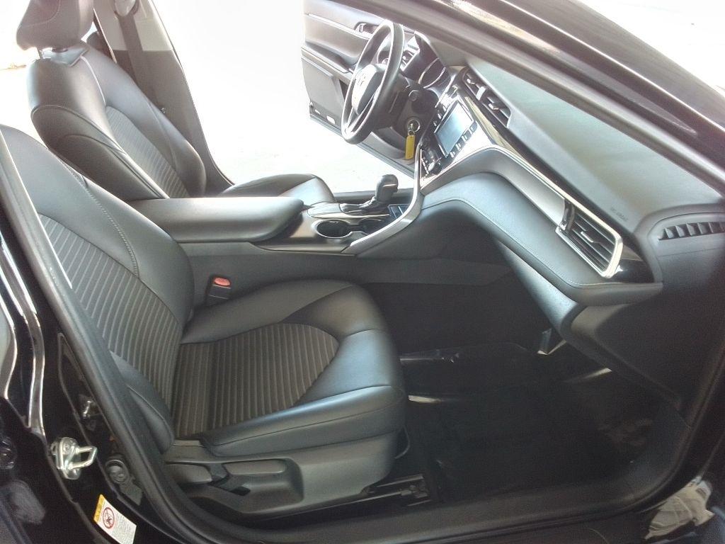 Toyota Camry SE 2018