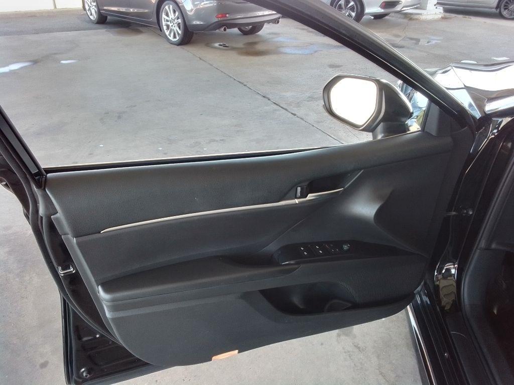 Toyota Camry SE 2018