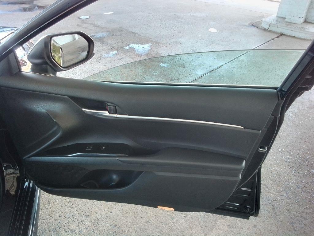 Toyota Camry SE 2018