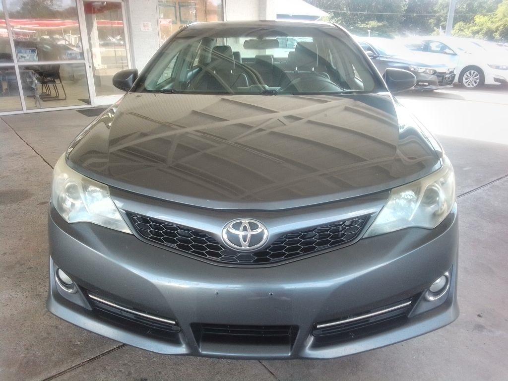 Toyota Camry SE 2014