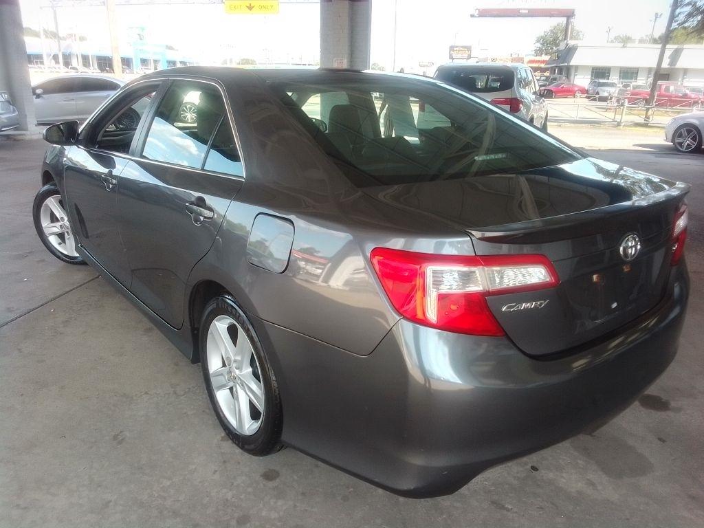 Toyota Camry SE 2014