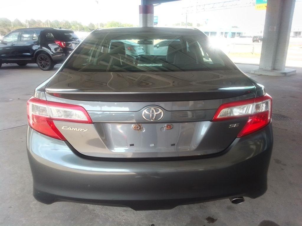Toyota Camry SE 2014