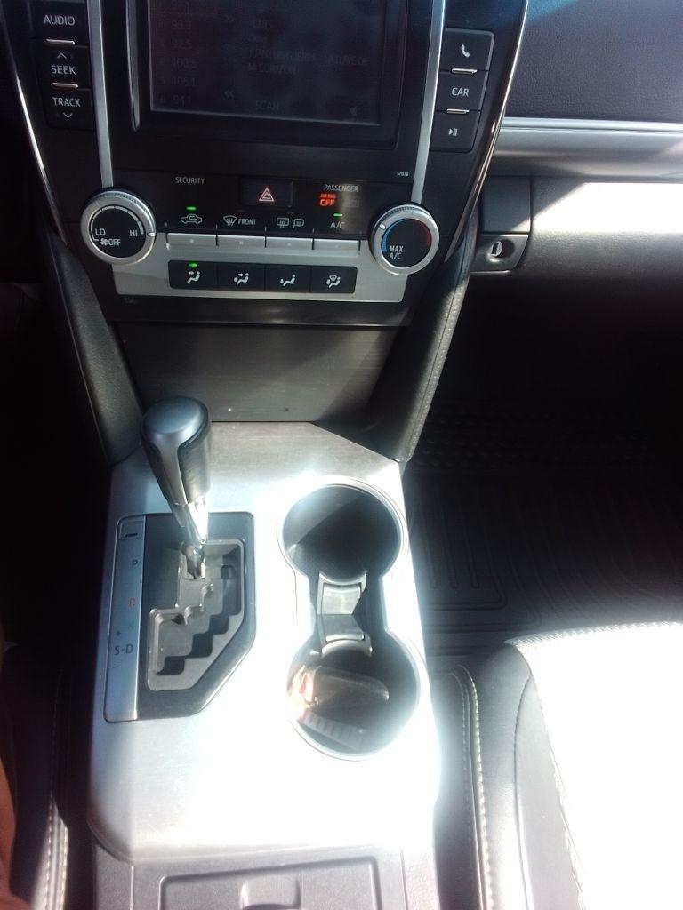 Toyota Camry SE 2014