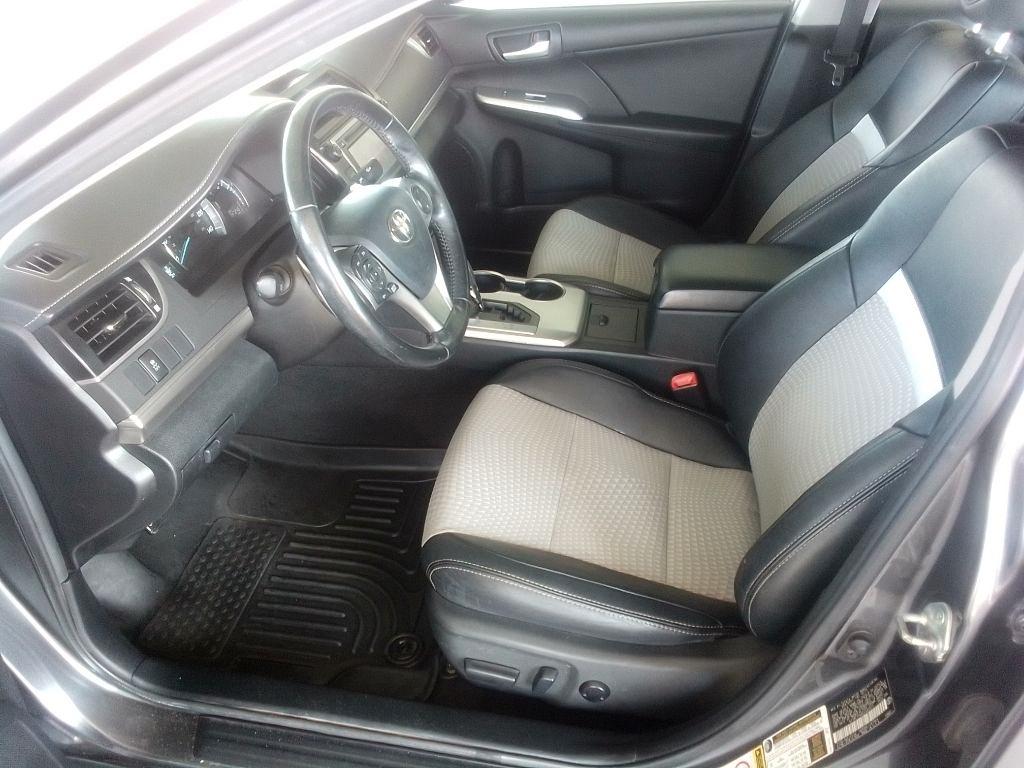 Toyota Camry SE 2014