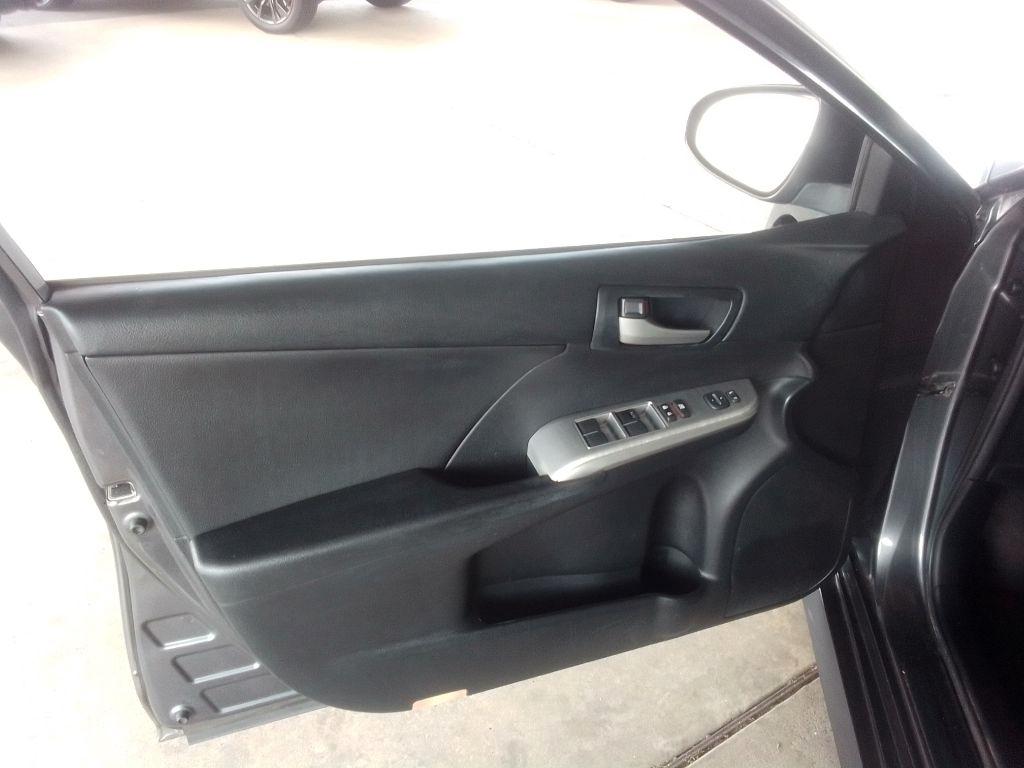Toyota Camry SE 2014