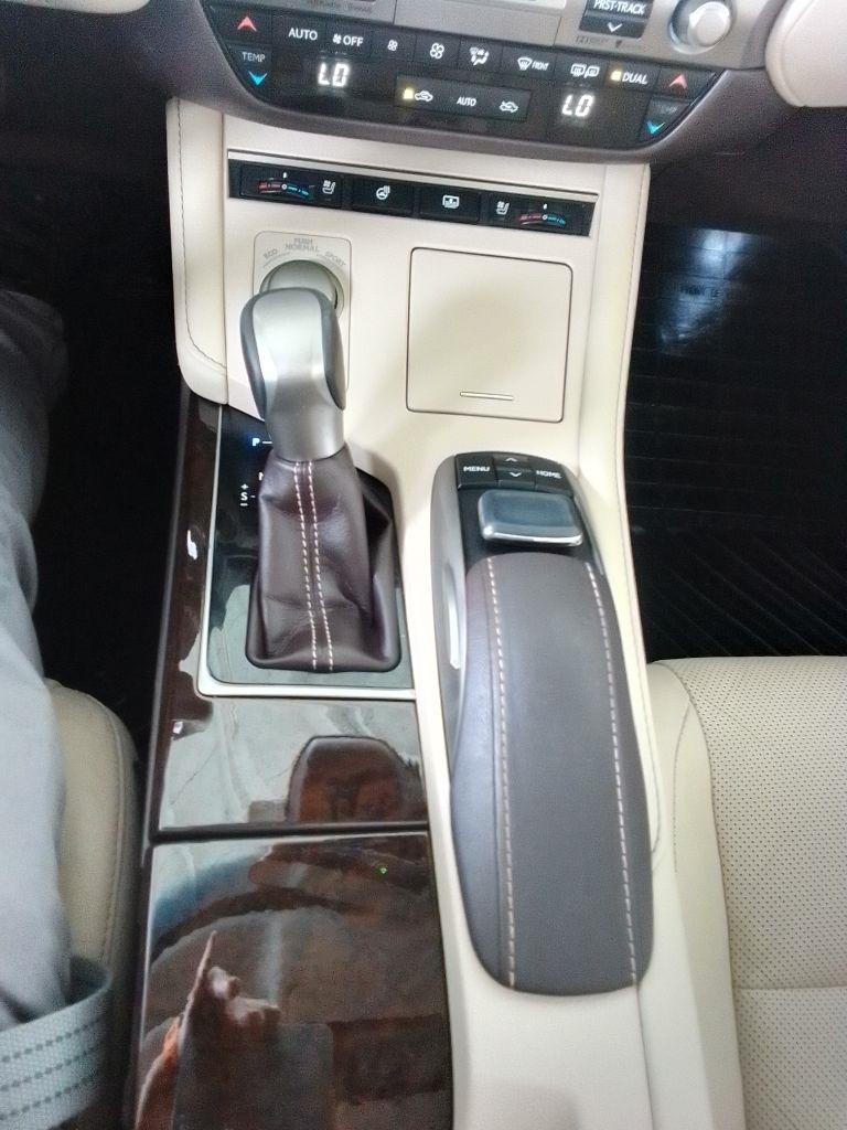 Lexus ES 350 Sedan 2016