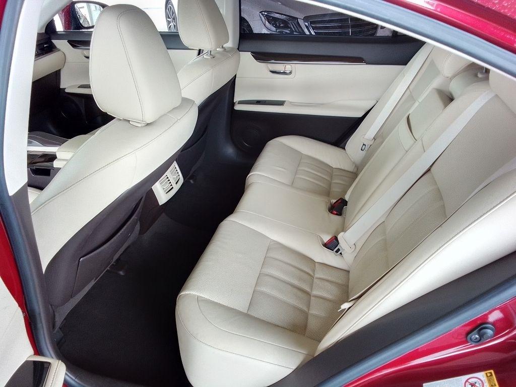 Lexus ES 350 Sedan 2016