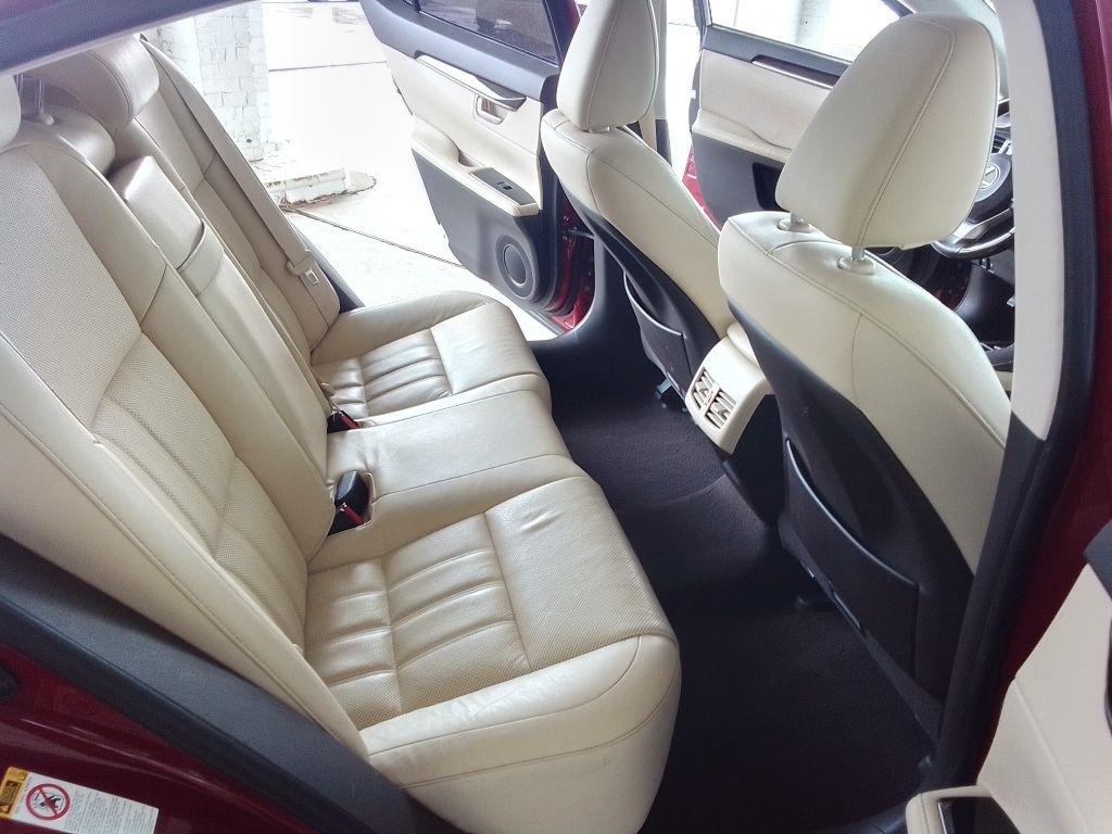 Lexus ES 350 Sedan 2016