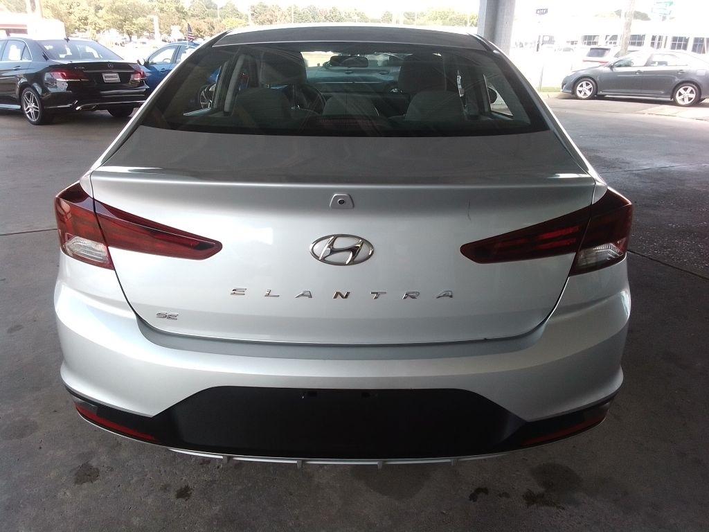 Hyundai Elantra SE 6M 2019