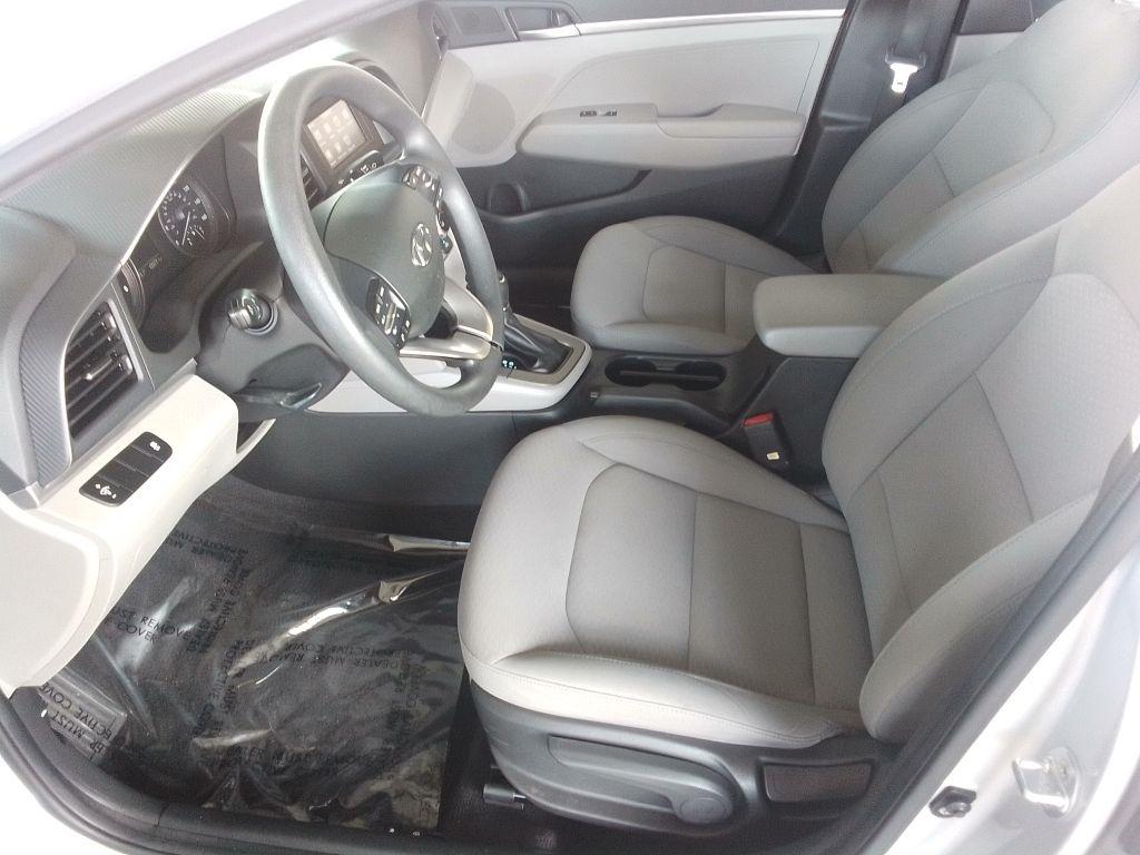 Hyundai Elantra SE 6M 2019