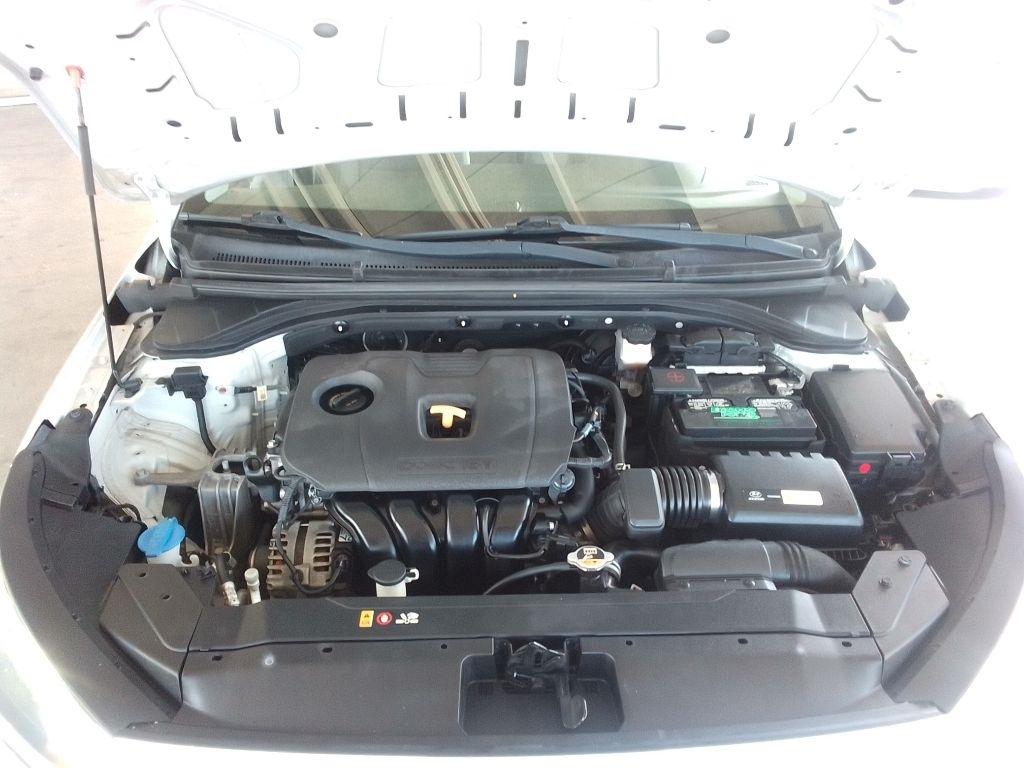 Hyundai Elantra SE 6M 2019