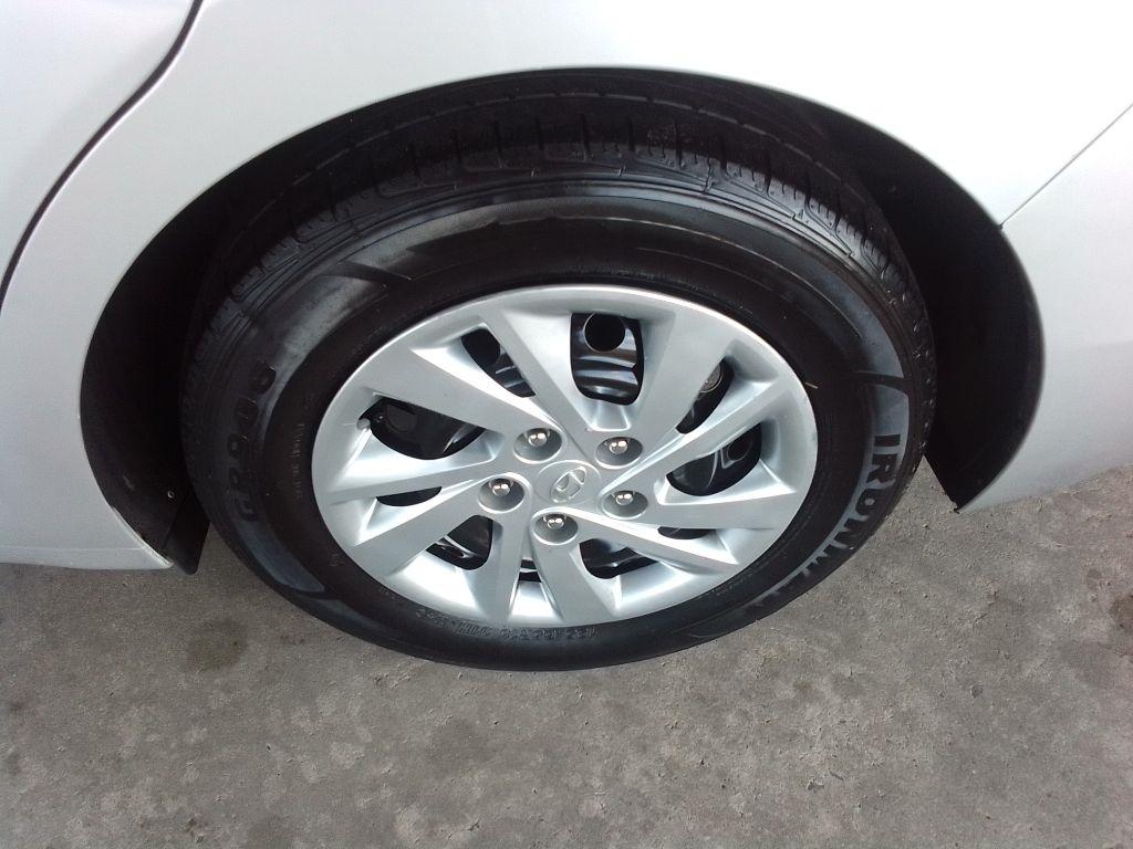 Hyundai Elantra SE 6M 2019