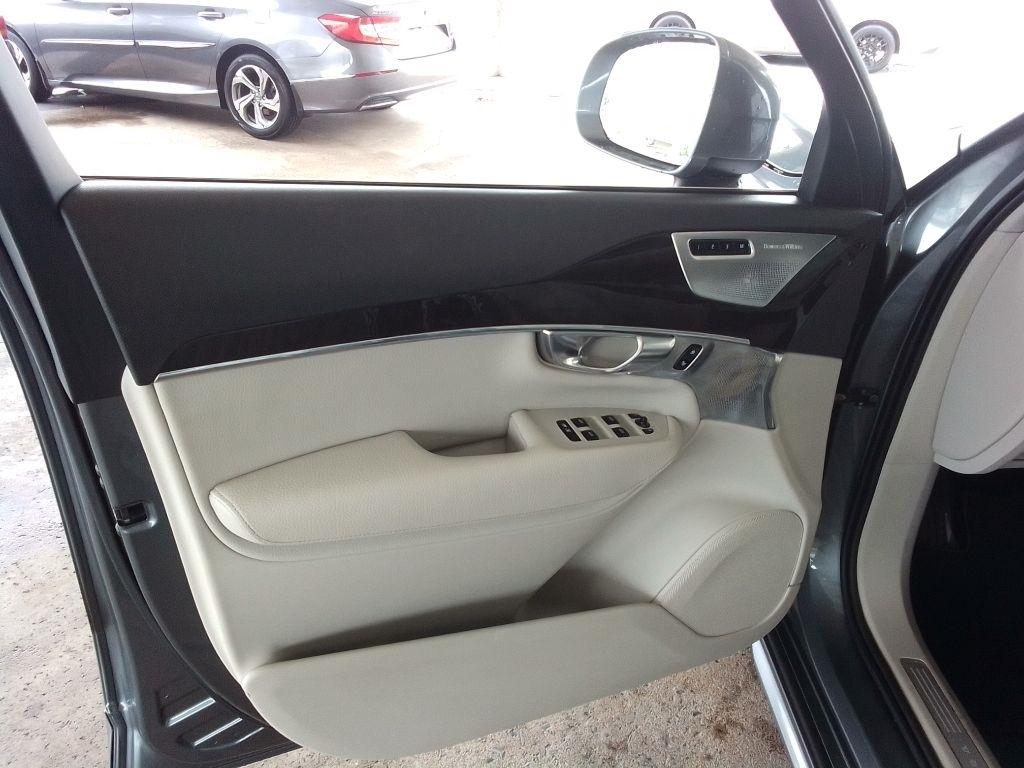 Volvo XC90 T6 Momentum AWD 2017