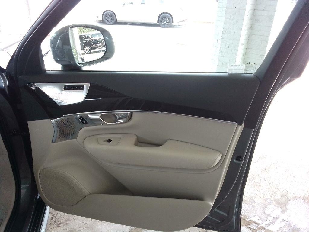 Volvo XC90 T6 Momentum AWD 2017