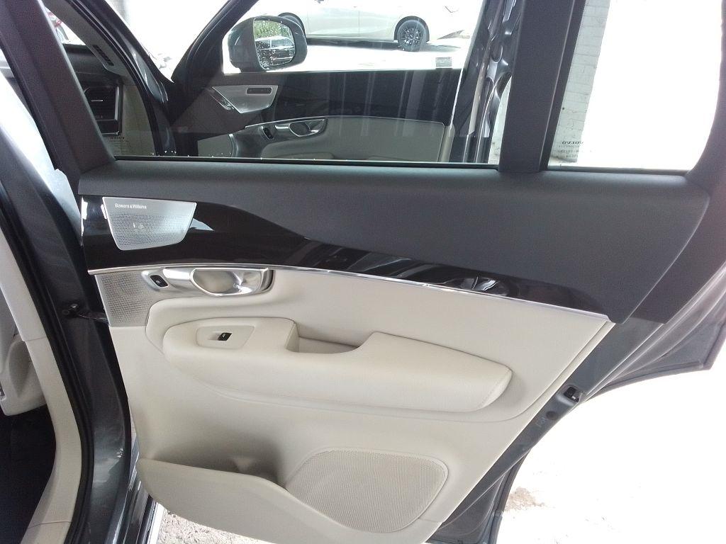Volvo XC90 T6 Momentum AWD 2017