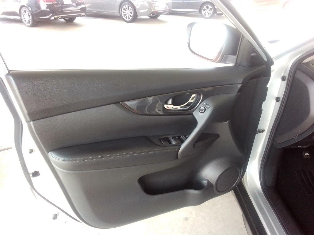Nissan Rogue SV 2WD 2020
