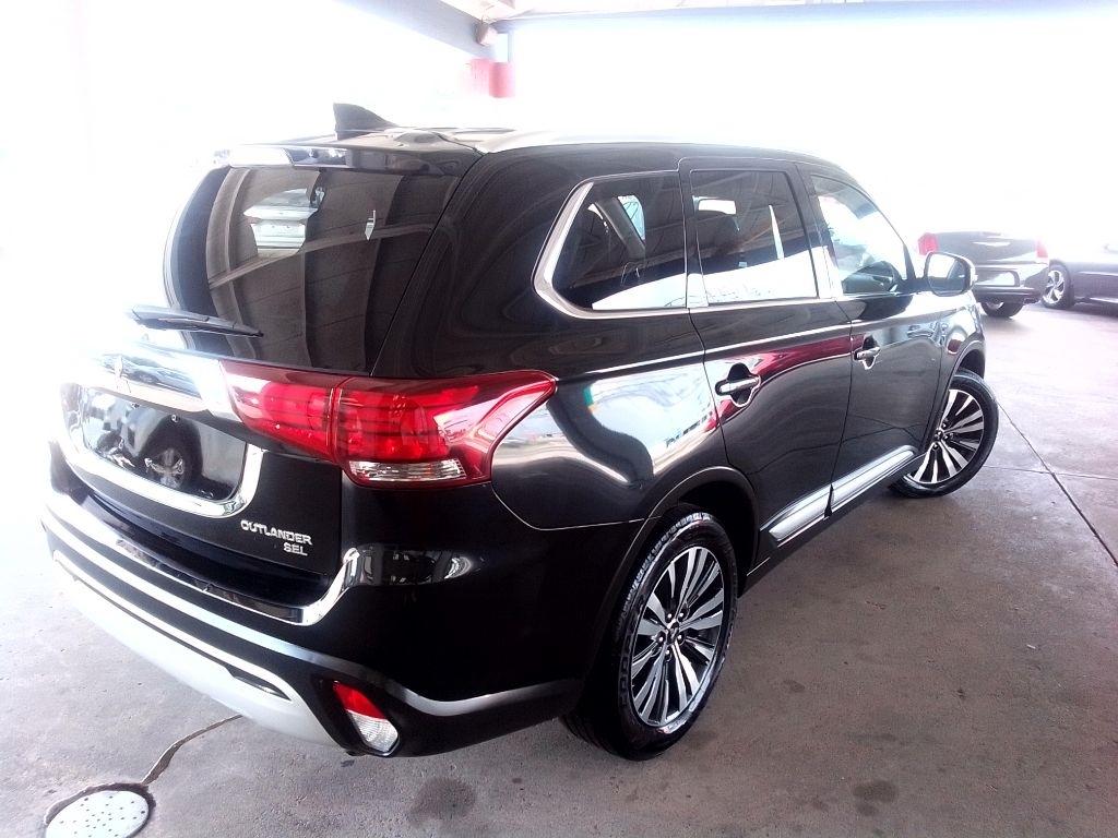 Mitsubishi Outlander SE 2WD 2020