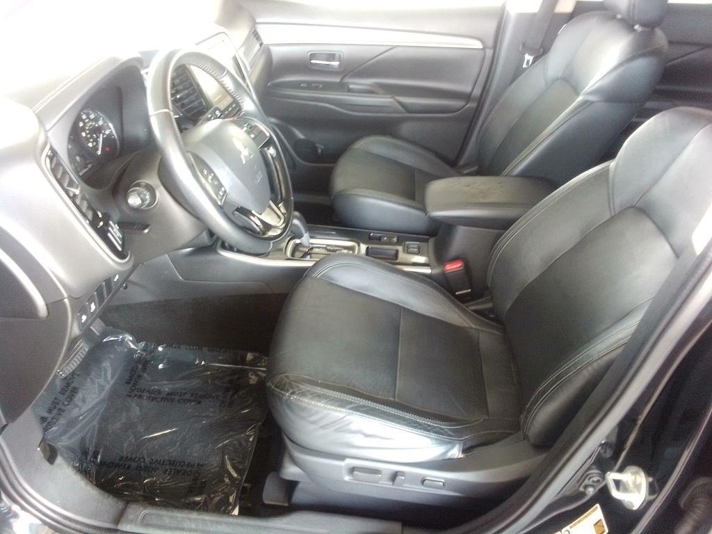 Mitsubishi Outlander SE 2WD 2020