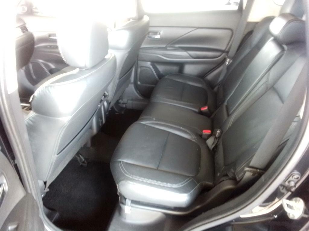 Mitsubishi Outlander SE 2WD 2020