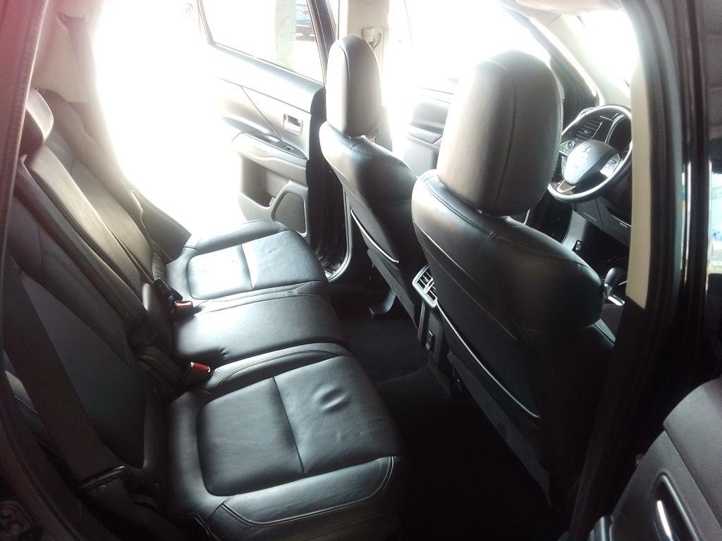 Mitsubishi Outlander SE 2WD 2020