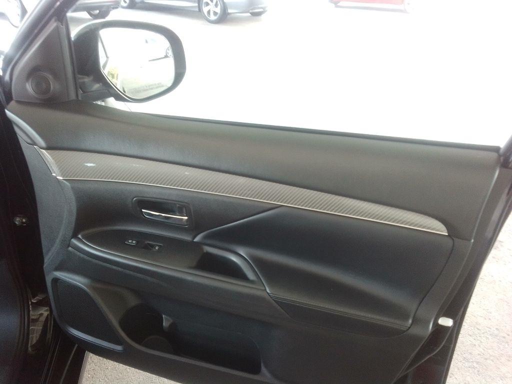 Mitsubishi Outlander SE 2WD 2020