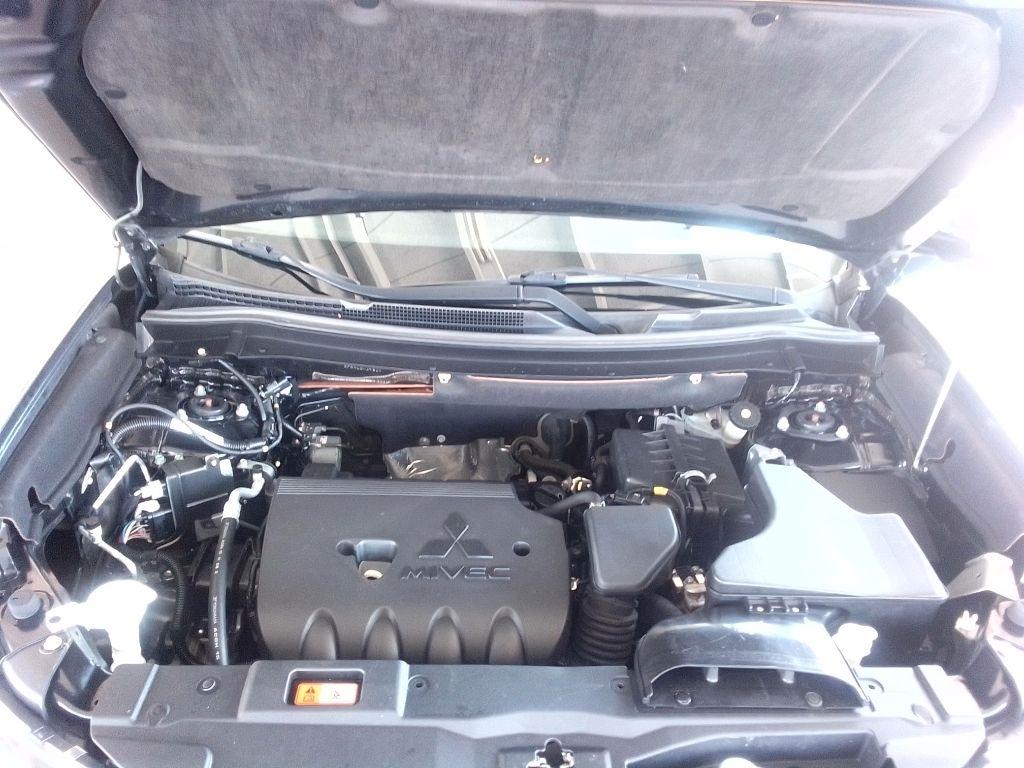 Mitsubishi Outlander SE 2WD 2020