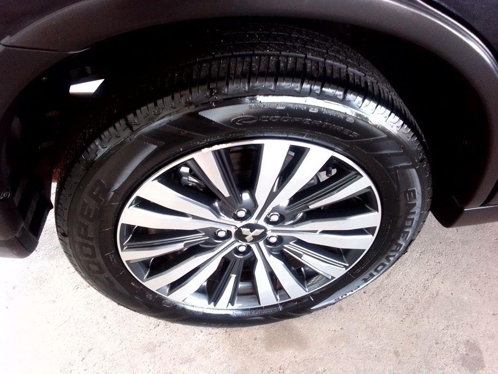 Mitsubishi Outlander SE 2WD 2020