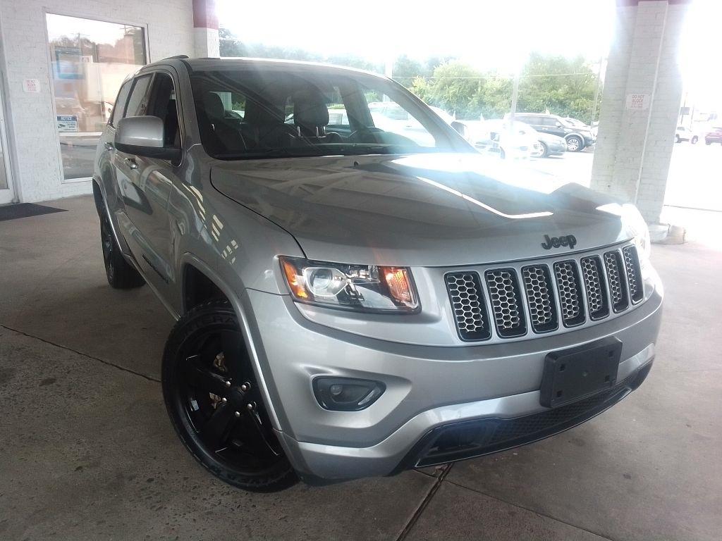 Jeep Grand Cherokee Laredo 2WD 2015