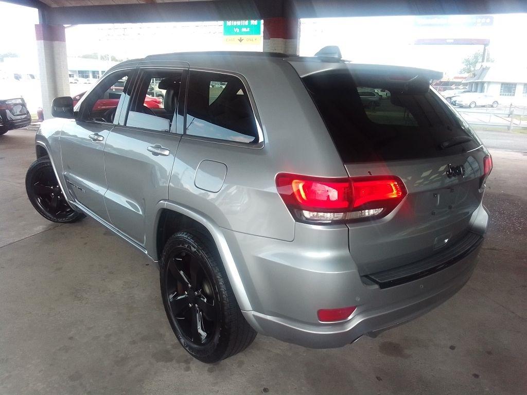 Jeep Grand Cherokee Laredo 2WD 2015