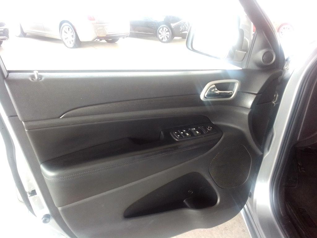 Jeep Grand Cherokee Laredo 2WD 2015