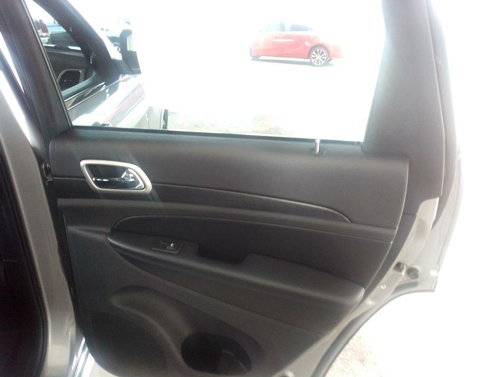 Jeep Grand Cherokee Laredo 2WD 2015
